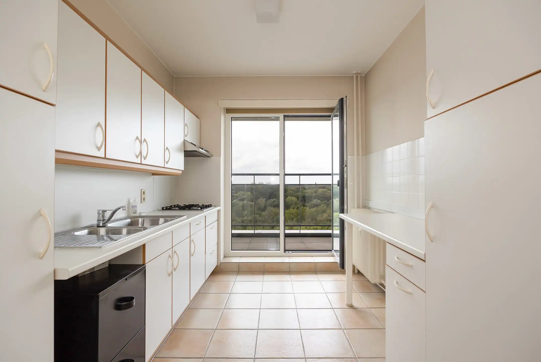 Ruim 3 slpk app met fantastisch uitzicht + staanplaats foto 16