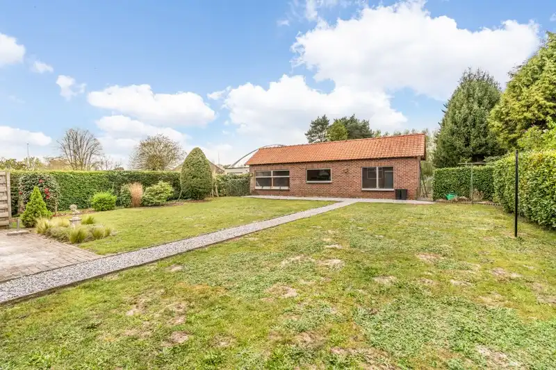 Uniek gelegen perceel met te renoveren woning op 24 are foto 17