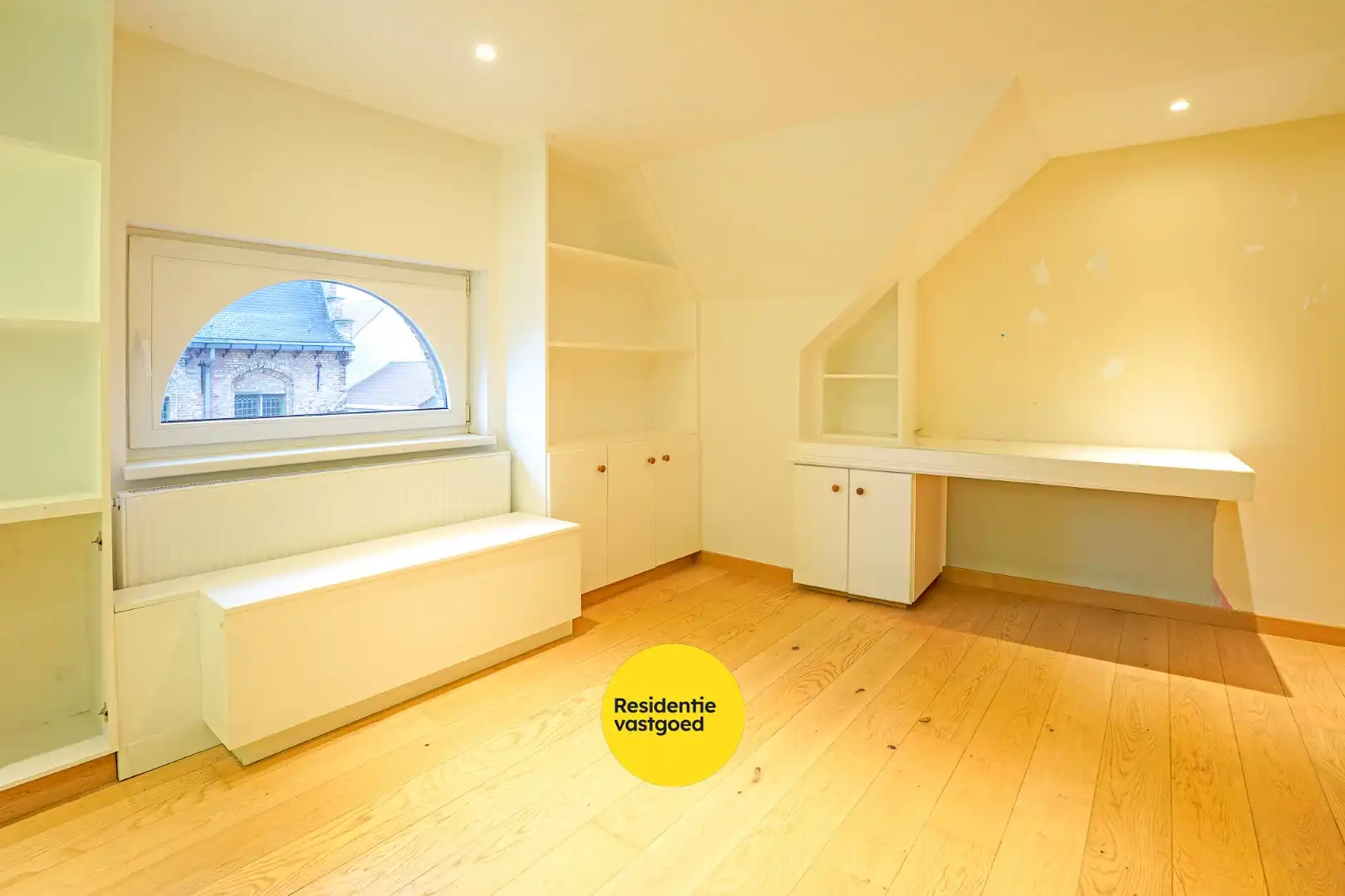 Herenhuis met handelsruimte & wellness in Nieuwpoort-Stad foto 12