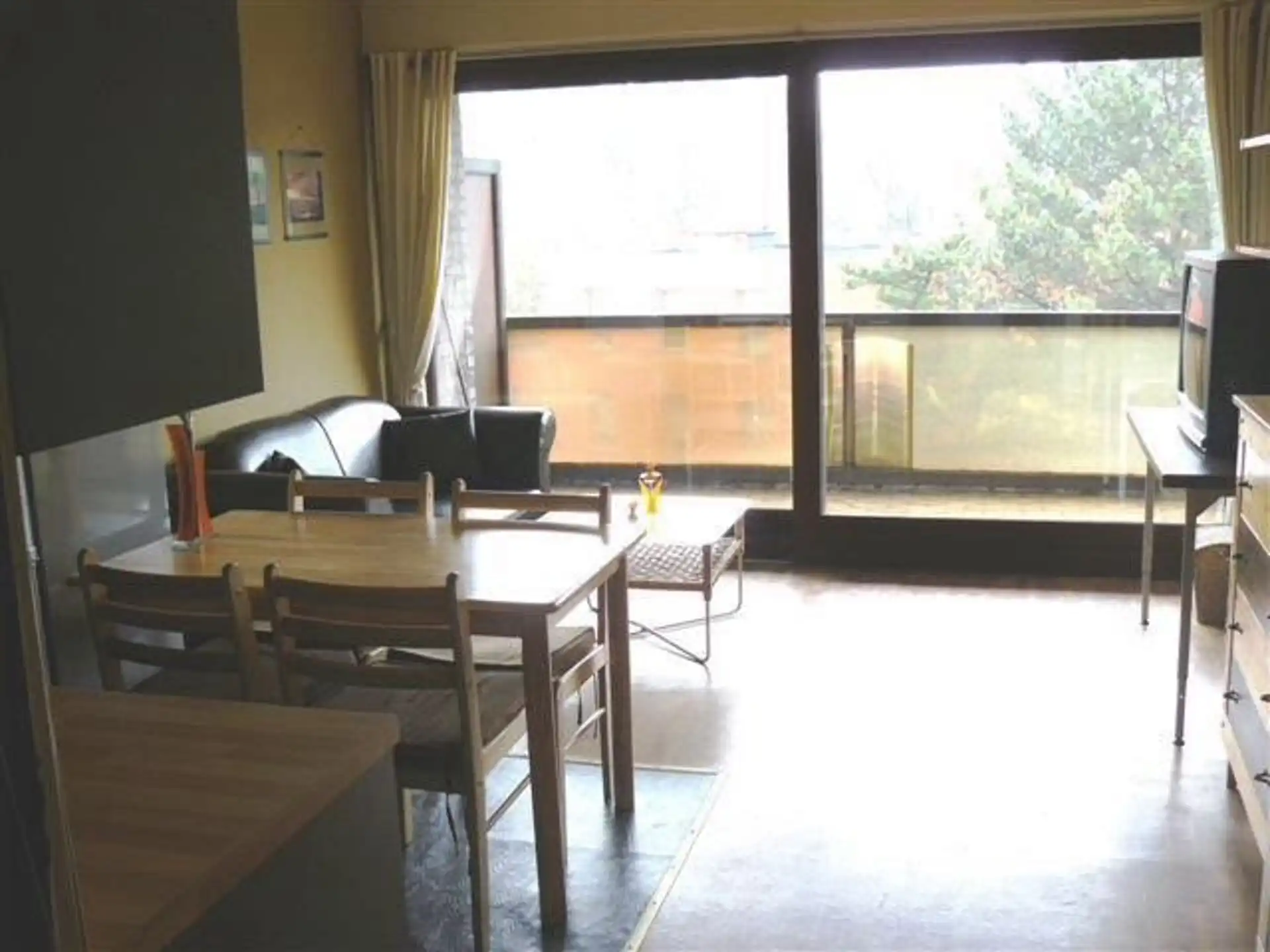 Studio in Genk-Centrum - ideaal voor eigen gebruik of als investering! foto 3