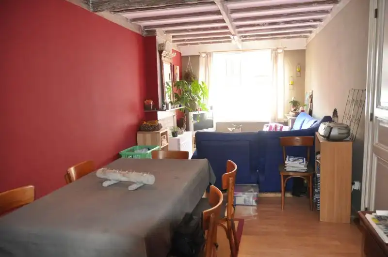 Een charmante gesloten bebouwing met gezellige tuin. Ideaal voor wie centraal wil wonen! foto 4