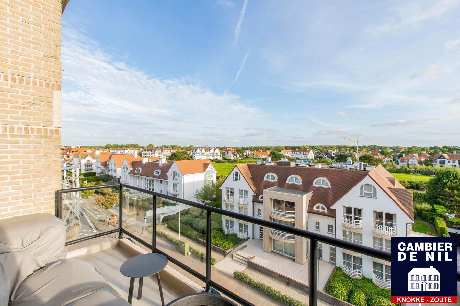 Superieur appartement met mooiste zicht van de Kustlaan over het Zoute en de Approach golf! foto 7