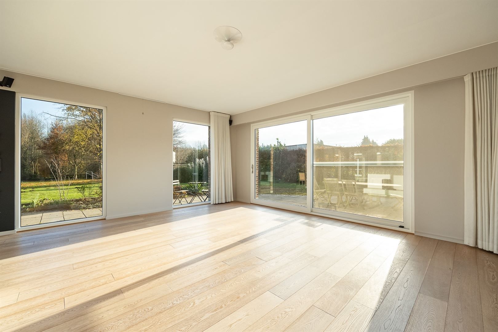 Een herenhuis met grandeur en een tuin om van te dromen foto 10