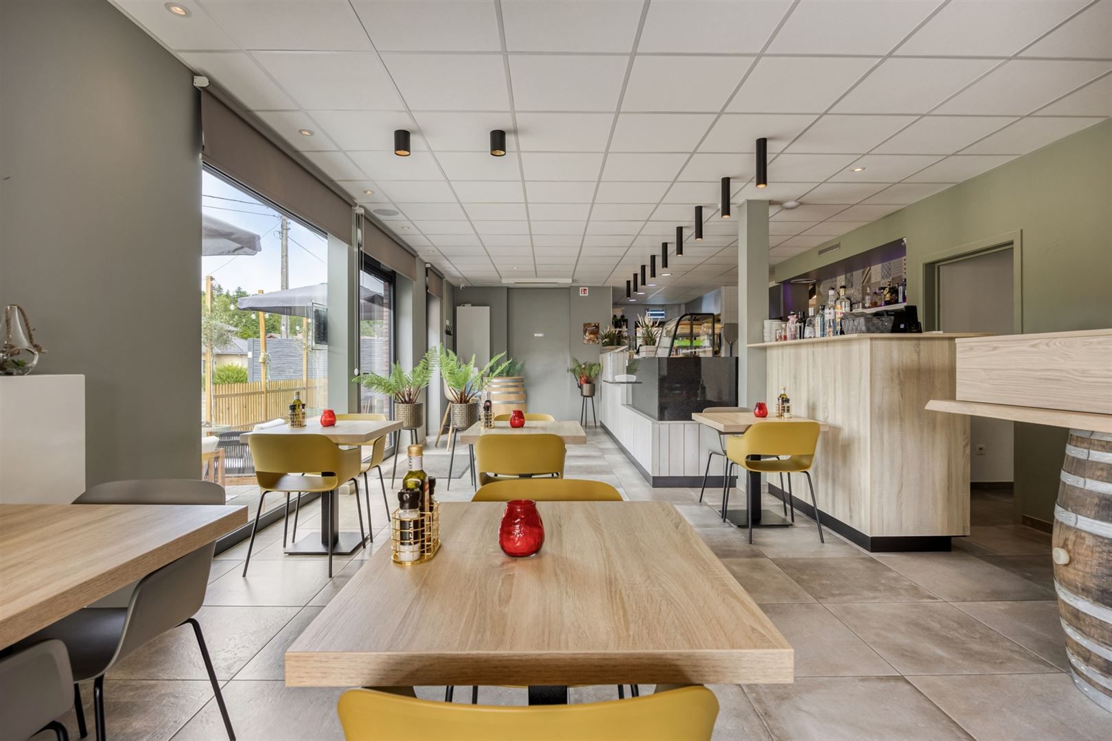 TE KOOP: Handelshuis met pizzeria & appartement in Koersel! foto 9