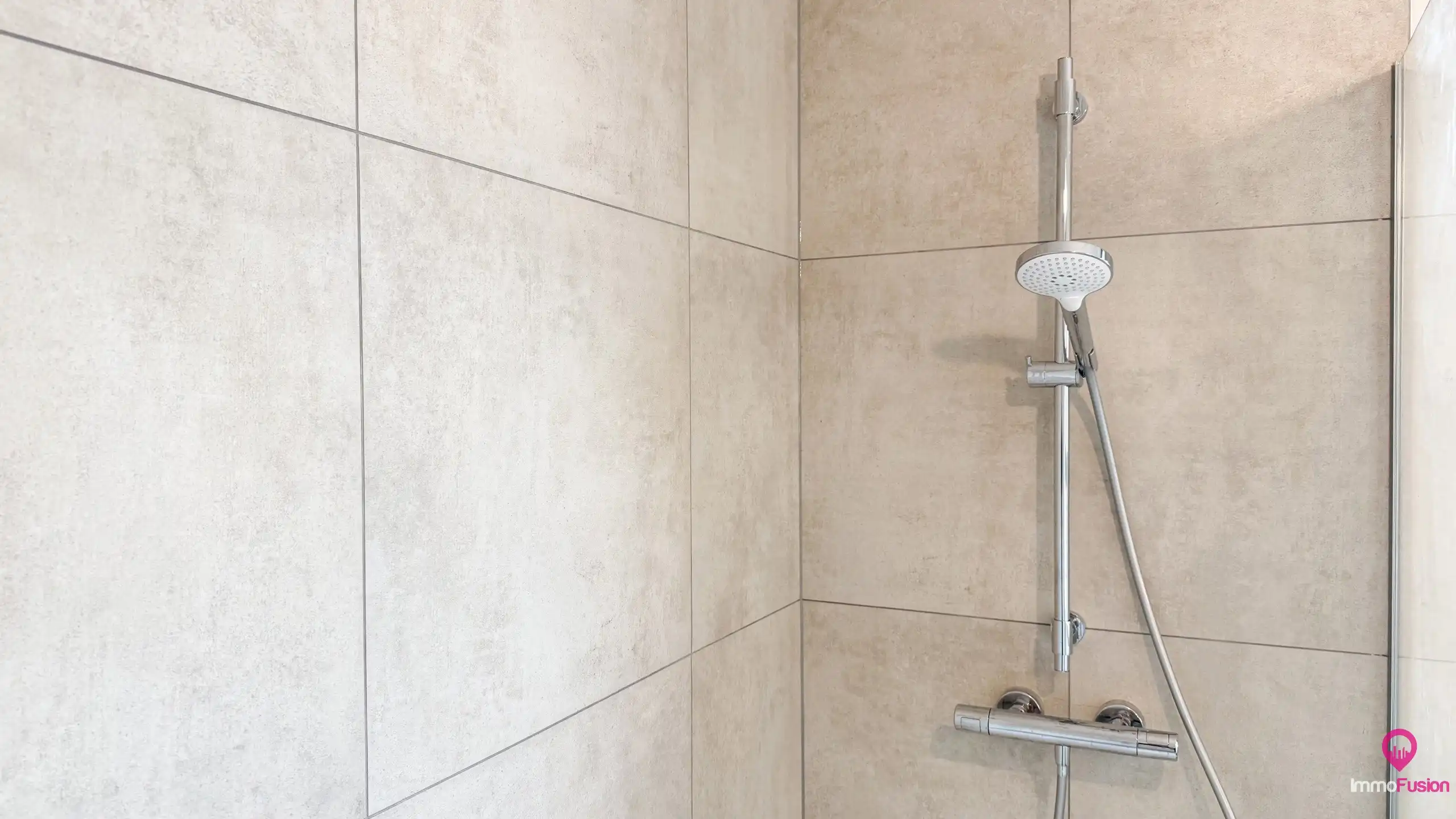 Nieuwbouw met 4 slpks en aangelegde tuin E-peil 4 te Koersel foto 24