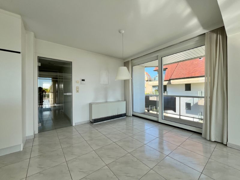 Stralend hoekappartement in het hart van Oostduinkerke-bad foto 9