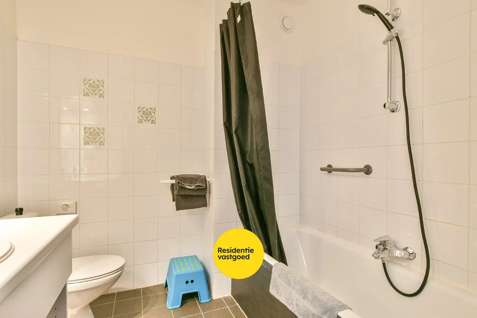 Unieke investeringskans: karaktervol hotel met 18 kamers & woonmogelijkheden te koop!  foto 24