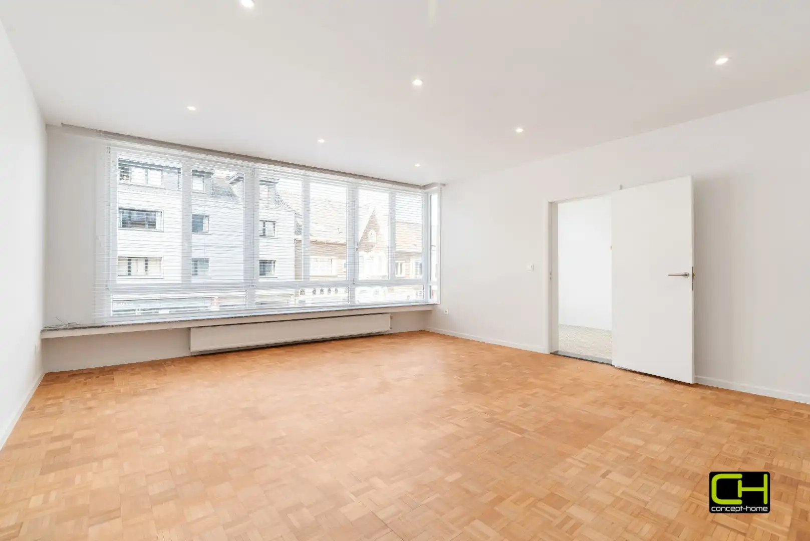 Appartement te koop in Sint-Amandsberg foto 2