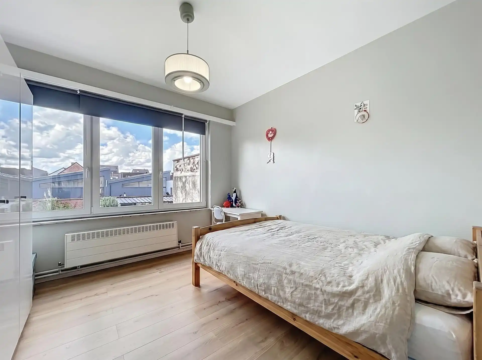 Half open bebouwing met 3 slaapkamers en garage op perceel van 315m² foto 9