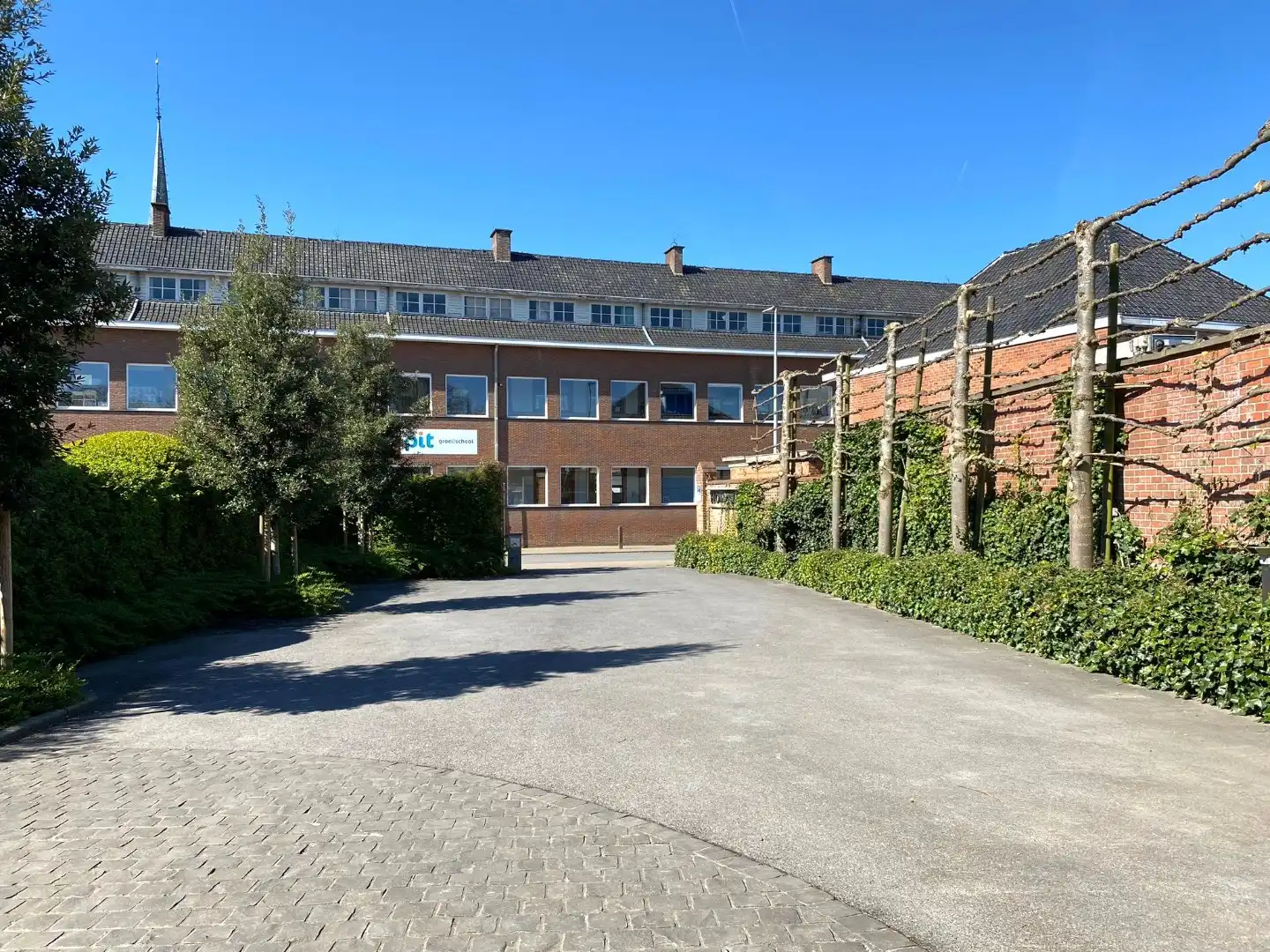 ATELIER MET BUREEL IN HARTJE PITTEM - IDEAAL VOOR DETAILHANDEL! foto 8