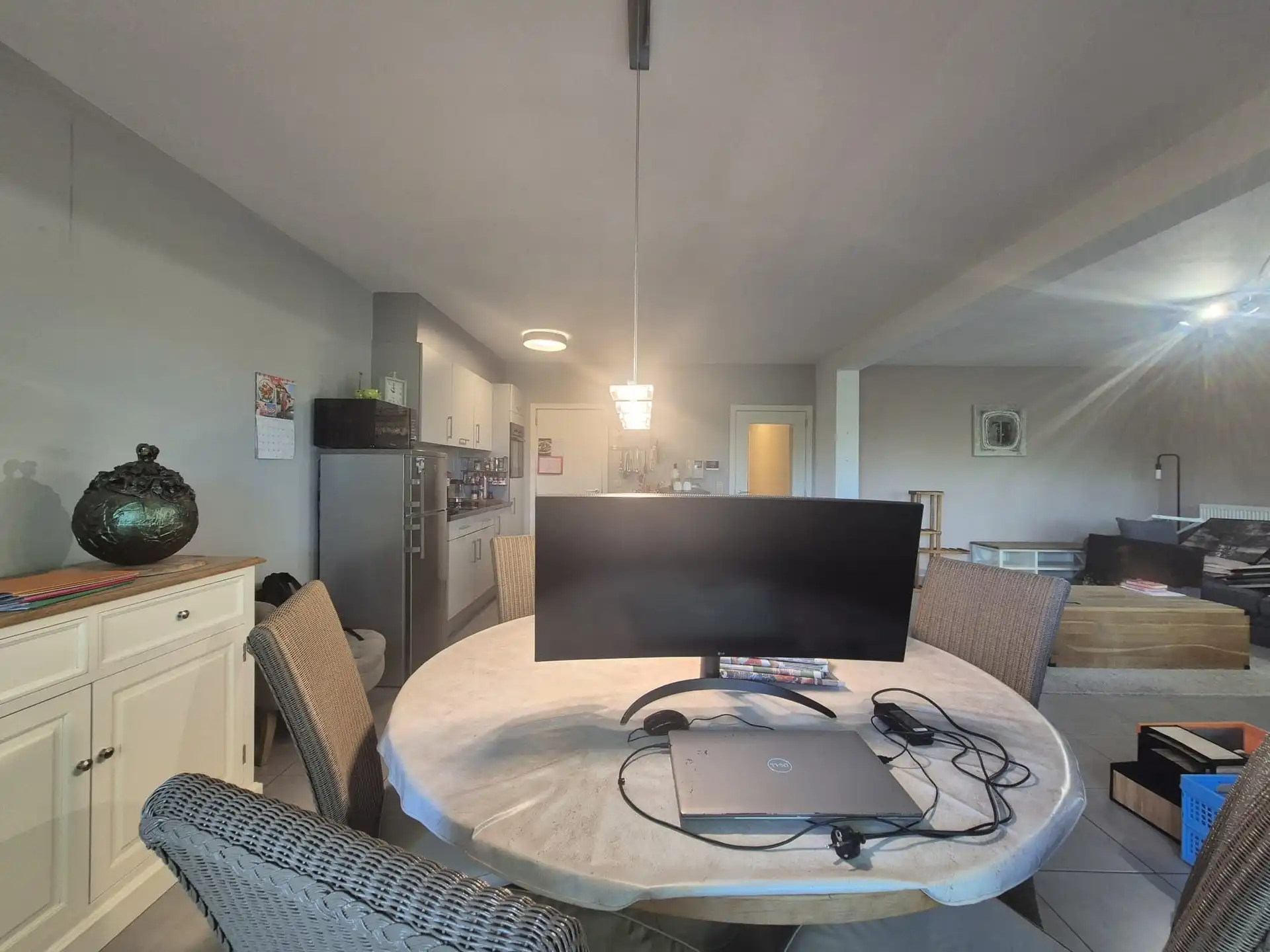 Ruim gelijkvloers villa appartement gelegen in afgesloten residentie.  foto 6