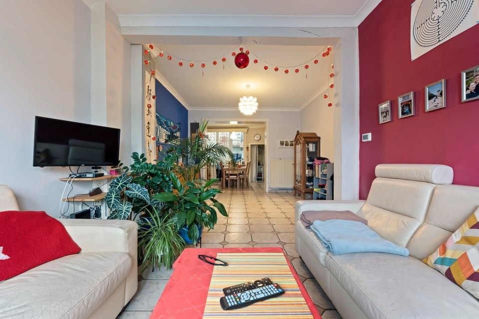 OP TE FRISSEN STADSWONING IN SINT-TRUIDEN foto 7