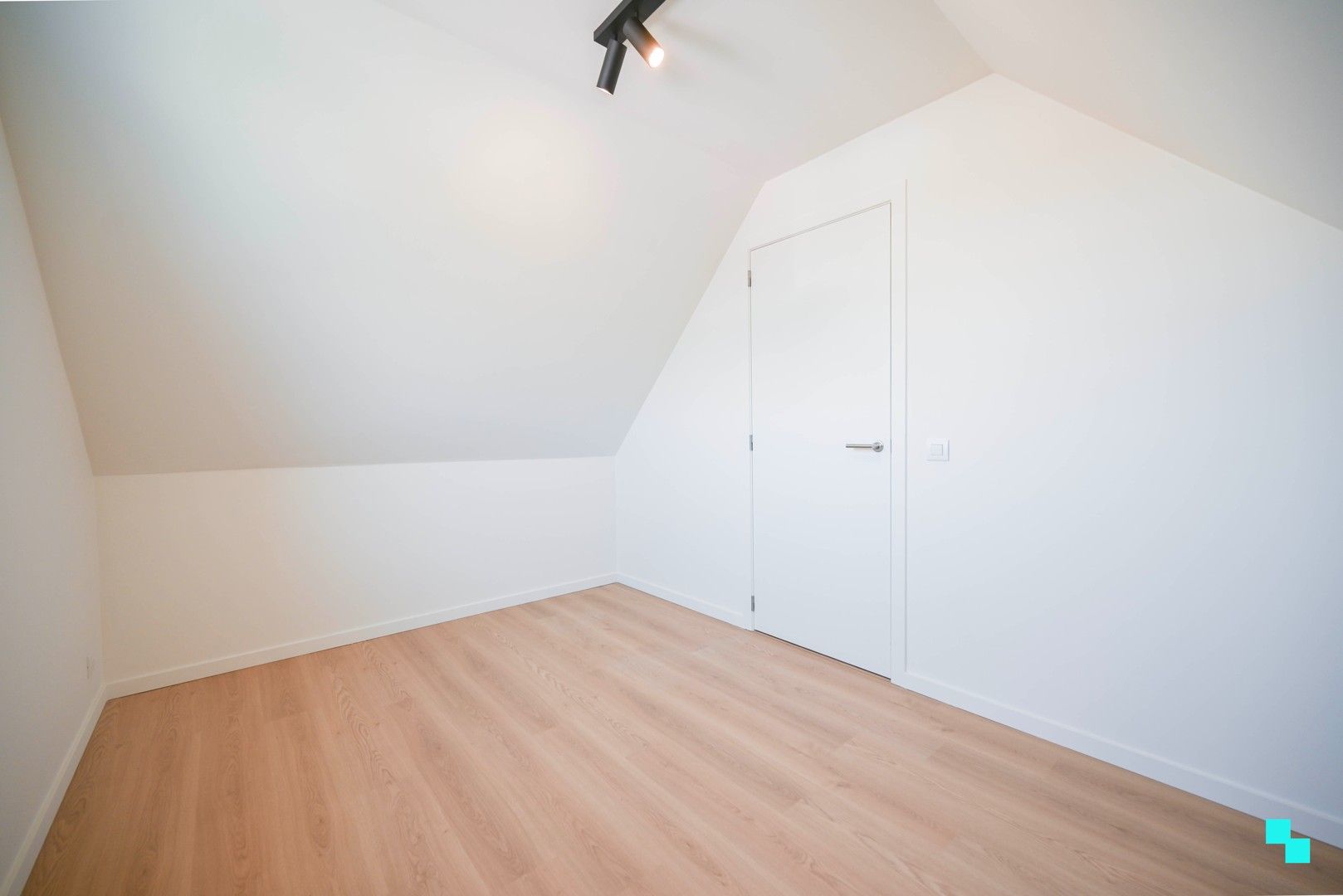 Ruime nieuwbouwwoning vlakbij het centrum van Wielsbeke foto 25
