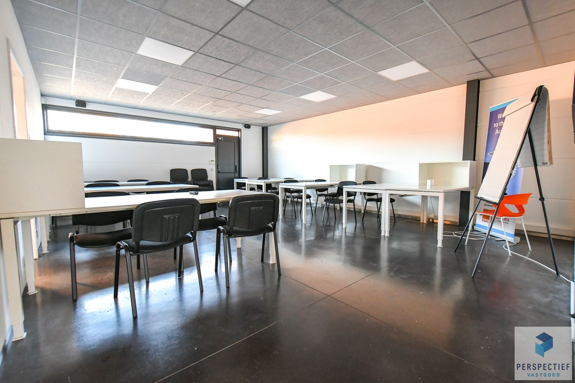 Uiterst goed gelegen polyvalente bedrijfsgebouw met 11 kantoorruimtes en een bruikbare vloeroppervlakte van 685m² foto 7
