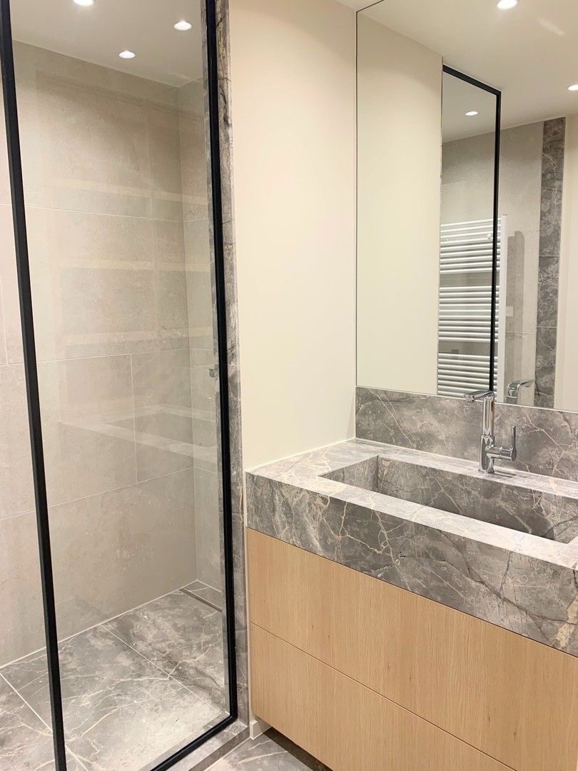 Prachtig afgewerkt, gemeubeld twee slaapkamer appartement heel goed gelegen op de Kustlaan. foto 11