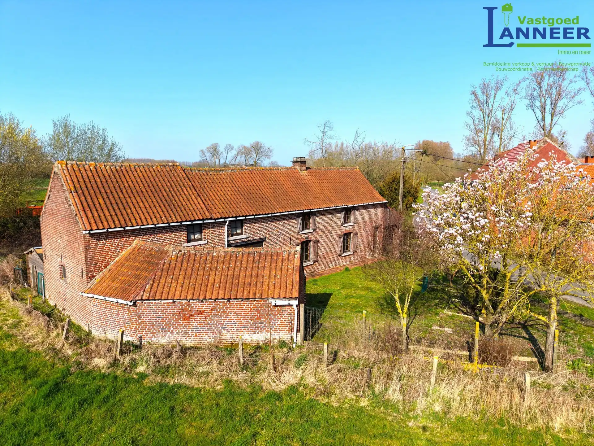 Charmante woning in een rustige straat omgeven door groen foto 6