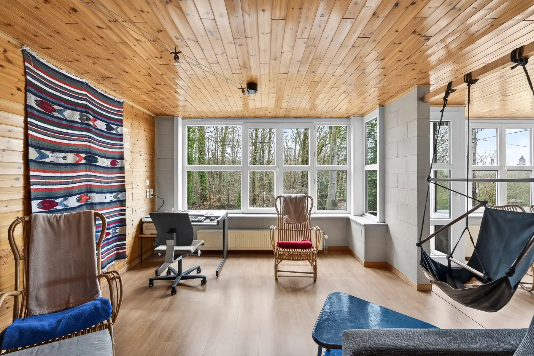 Ruime bel-étage met 4 slaapkamers en groen uitzicht foto 11