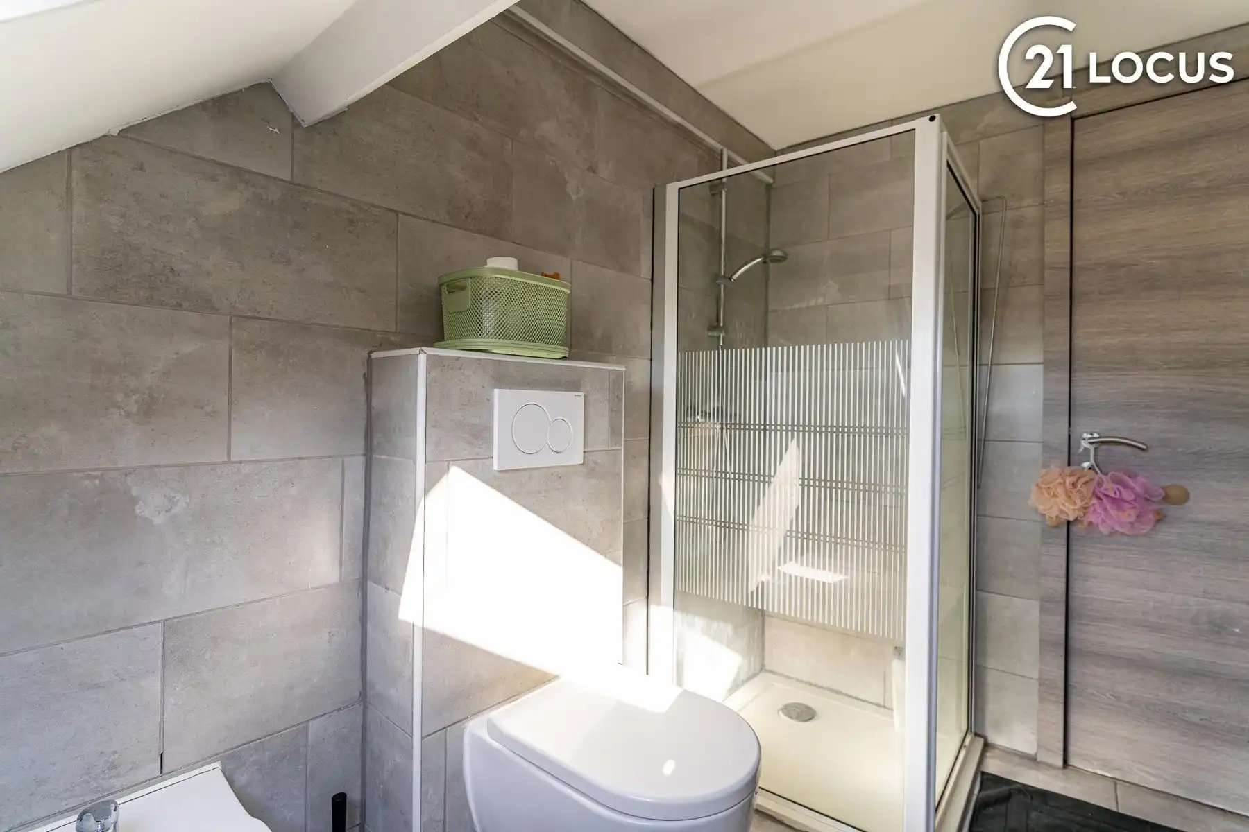 Instapklare gezinswoning met 4 slaapkamers in Zwijndrecht foto 13