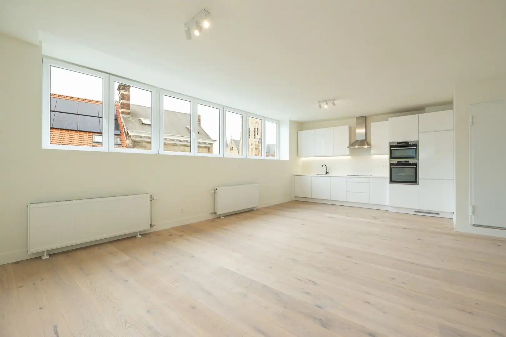 PENTHOUSE MET GROOT TERRAS foto 3