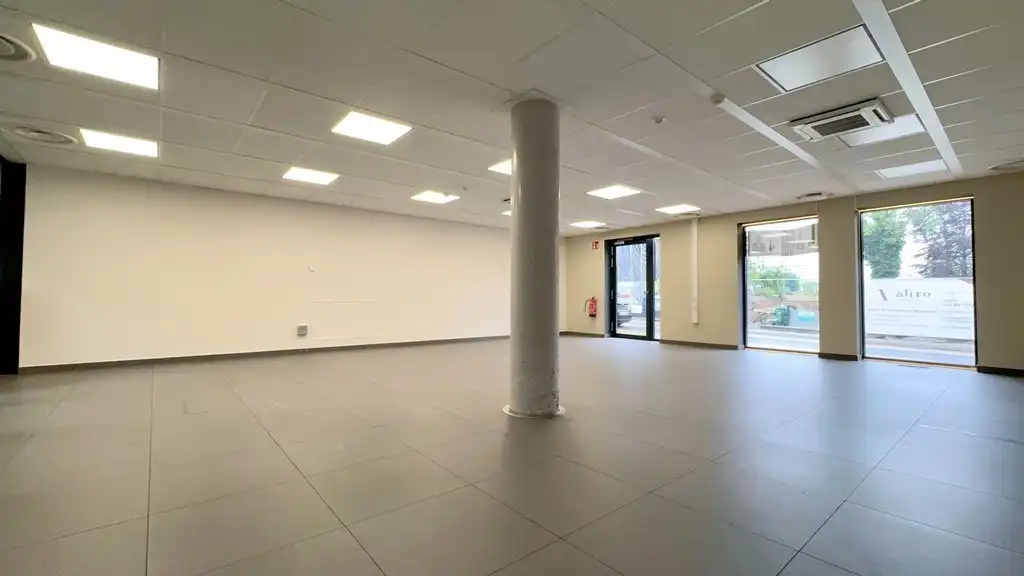 Commercieel gelijkvloers kantoor te huur nabij het station Wetteren foto 13