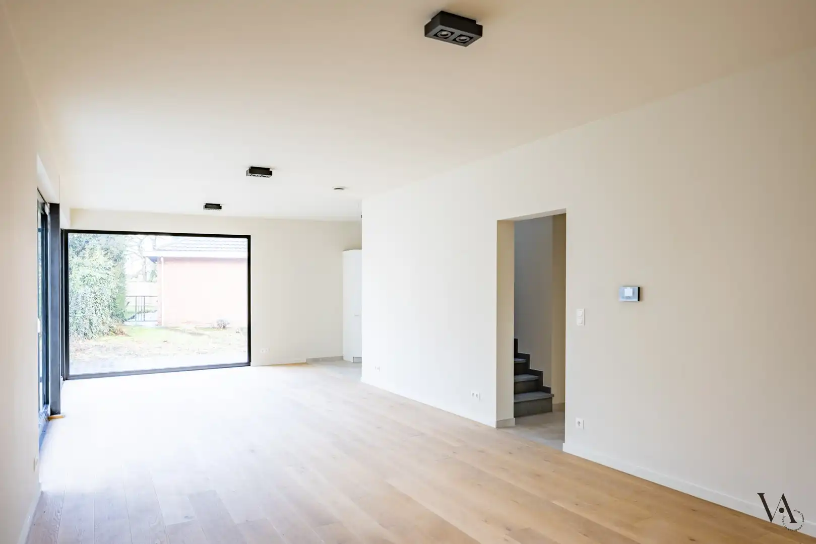 Recente en ruime vernieuwbouwwoning met bijgebouw in Korbeek-Lo foto 3
