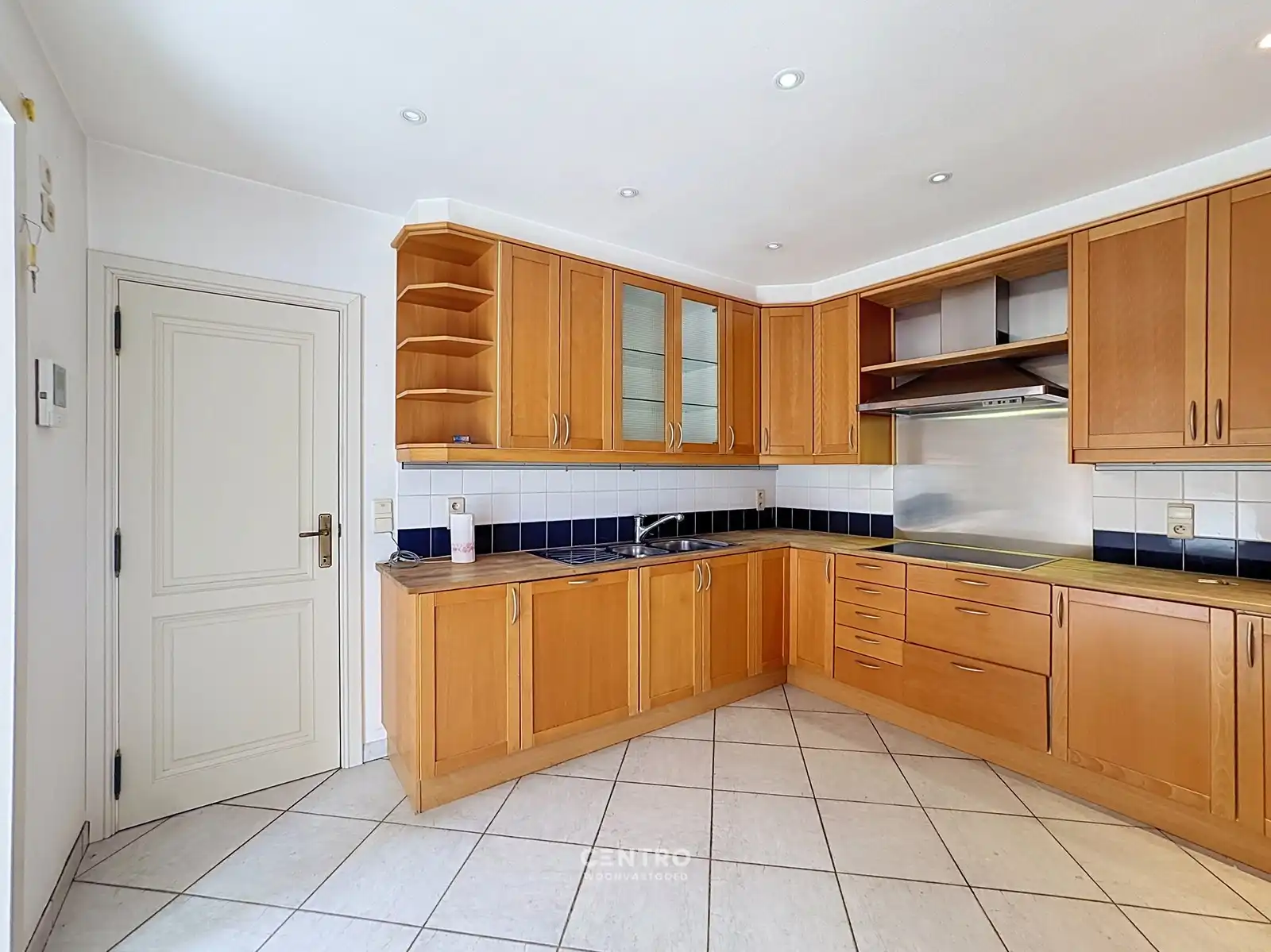 Ruime woning met opslagruimte in aangename omgeving! foto 19
