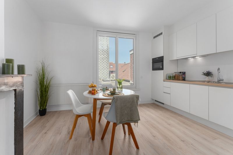 Volledig gerenoveerd appartement met 1 slaapkamer en terras foto 4