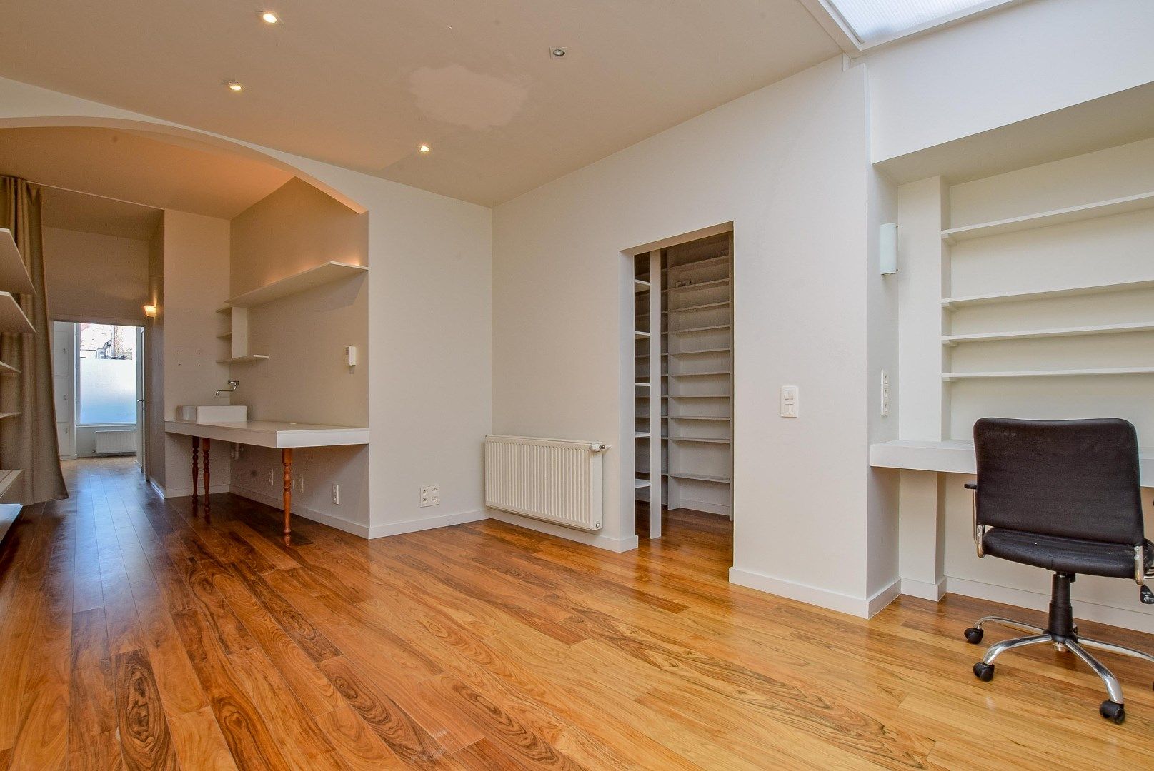 Charmante stadswoning met praktijkruimte in hartje Nieuwpoort-Stad op 91 m². foto 18