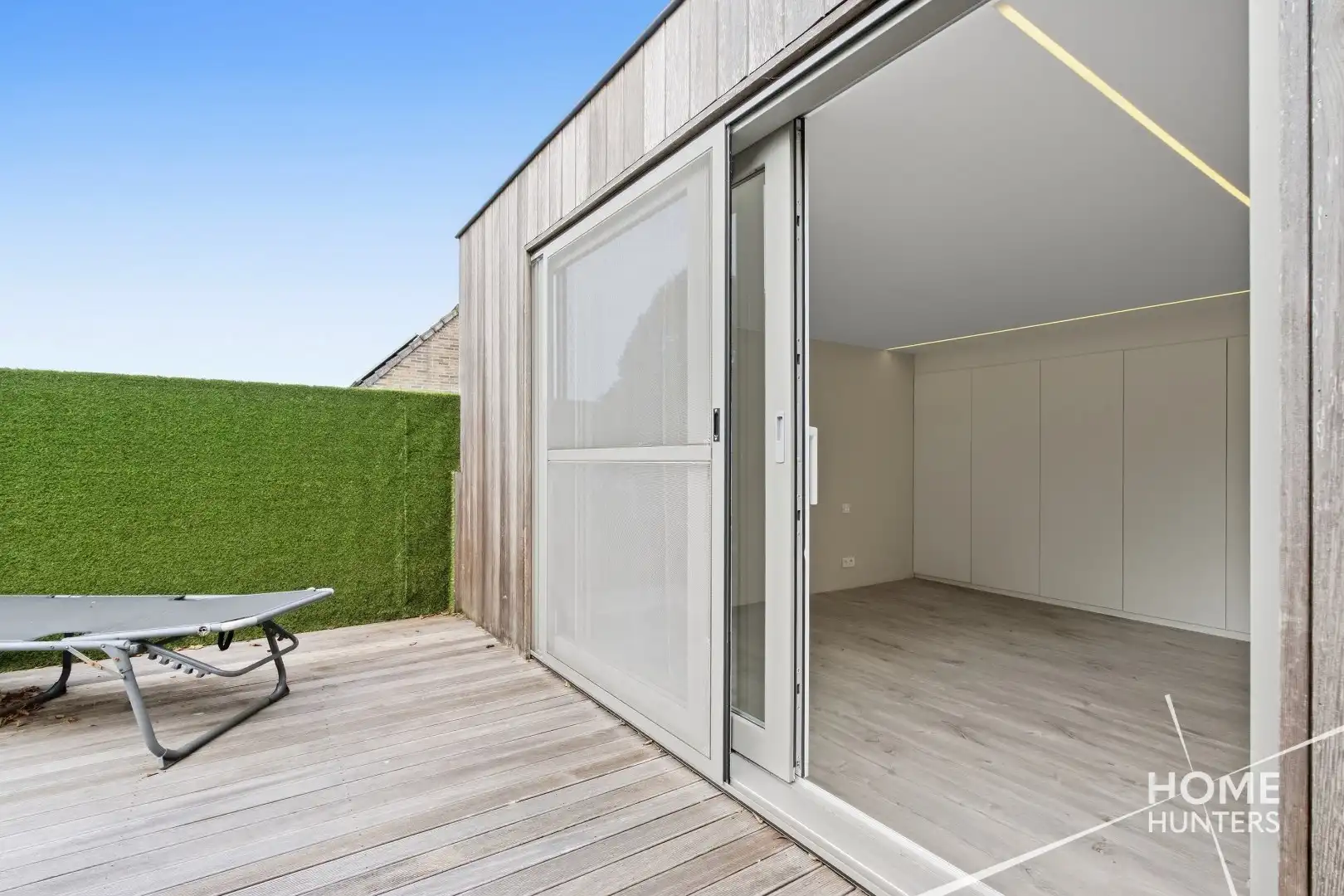 Landelijk gelegen instapklare woning met 4 slaapkamers, garage en tuin foto 17