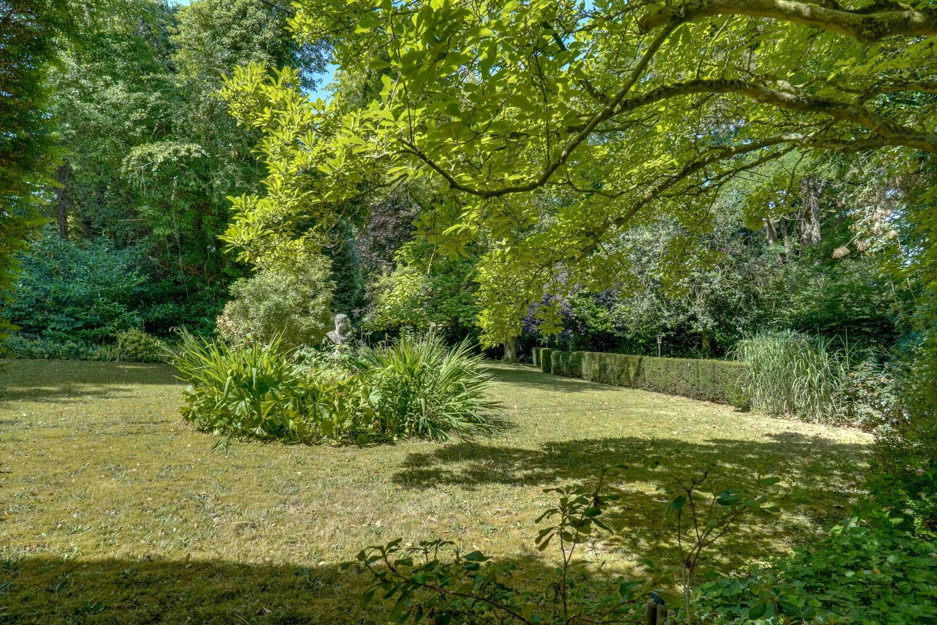 EXCLUSIEVE VILLA + BOUWGROND IN DOODLOPENDE STRAAT foto 76