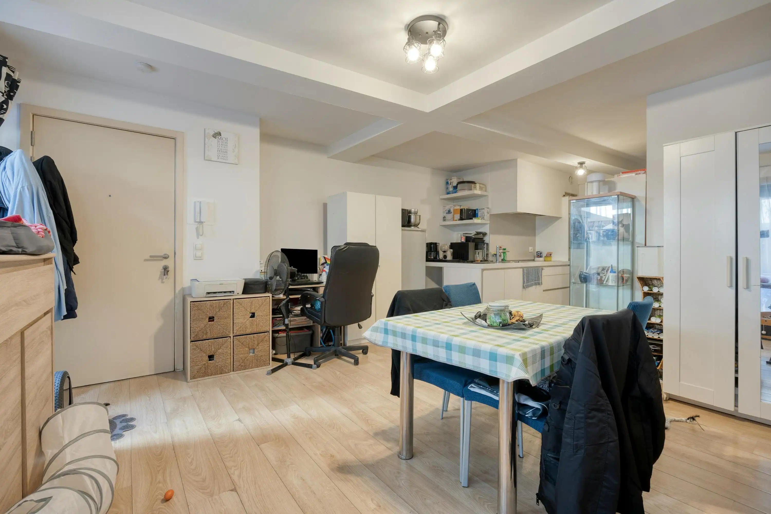 Grote studio te koop met aparte slaapruimte in het centrum  foto 4