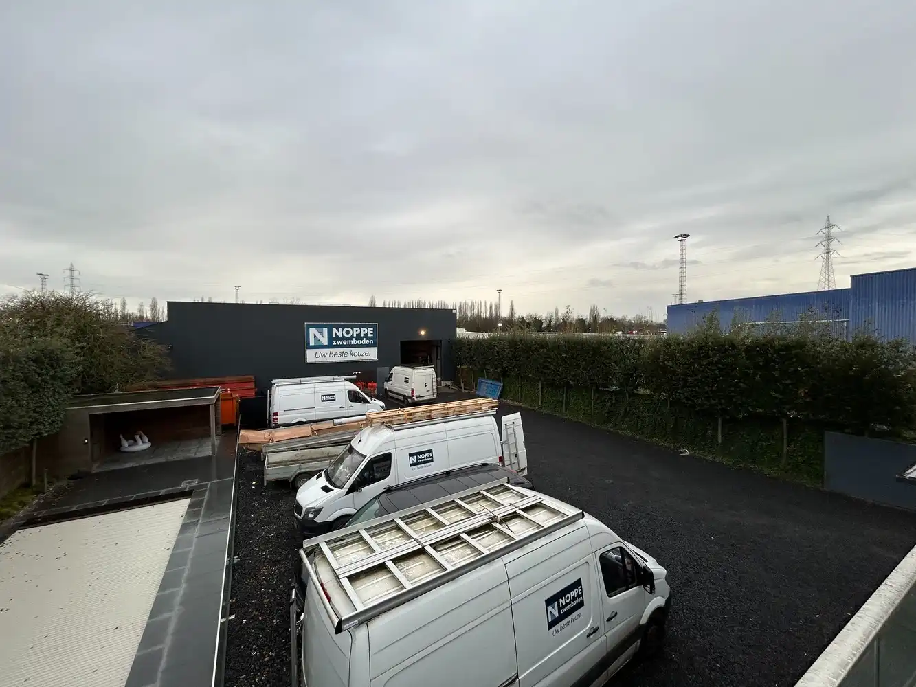 Modern en lichtrijk handelspand/kantoor met magazijn (300m²) te huur in Wijnegem! foto 14