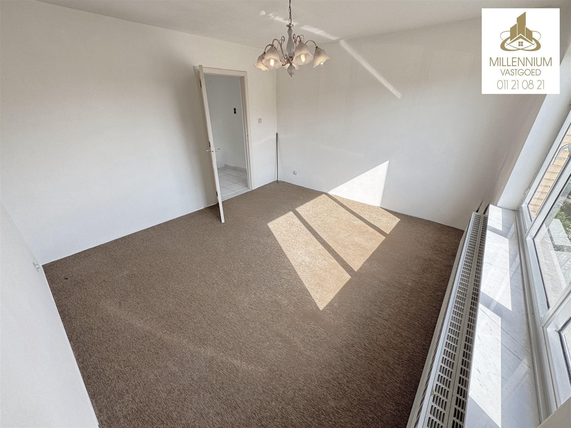 Ruime 4-Slaapkamerwoning en 2 Badkamers in Diepenbeek foto 14