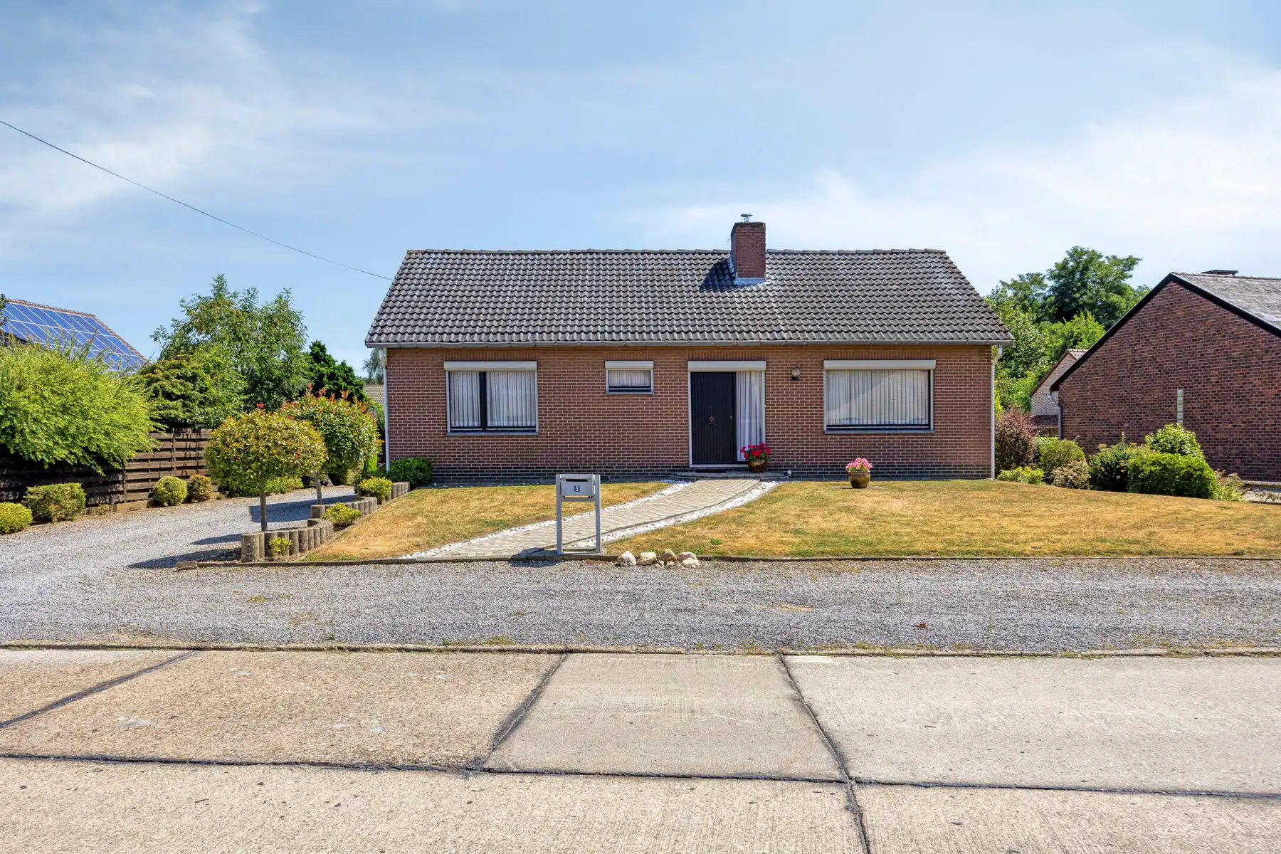 Vrijstaande woning op een perceel van 10a 20ca in een rustige, landelijke omgeving foto 2