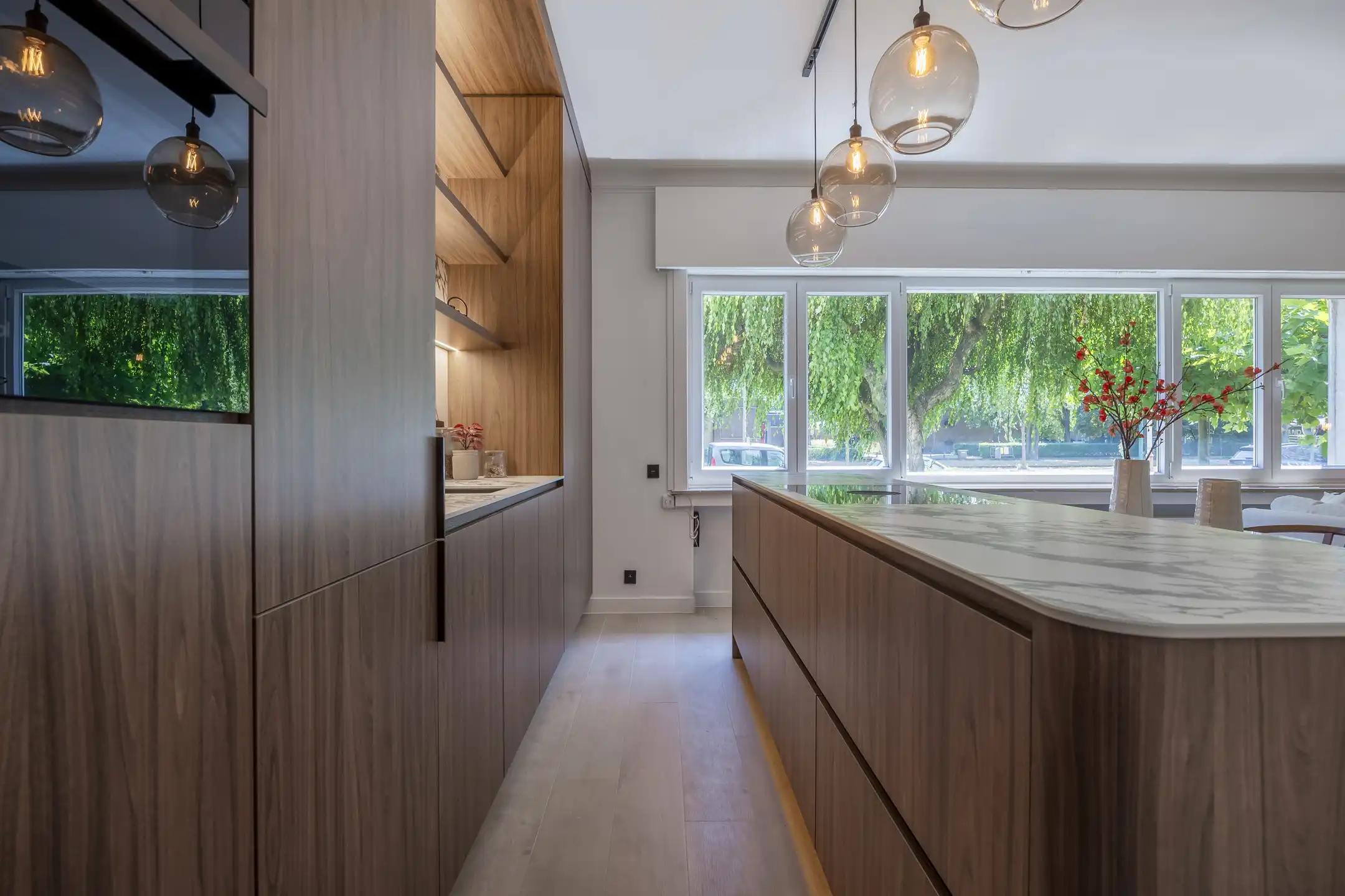 Gerenoveerd 3-slpkappartement met 30 m² terras foto 7