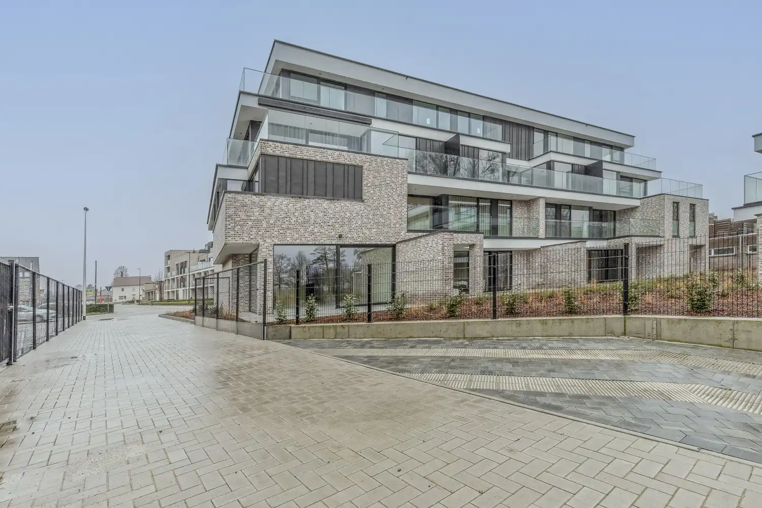 Instapklaar nieuwbouwappartement te huur in Opgrimbie (Maasmechelen) foto 3