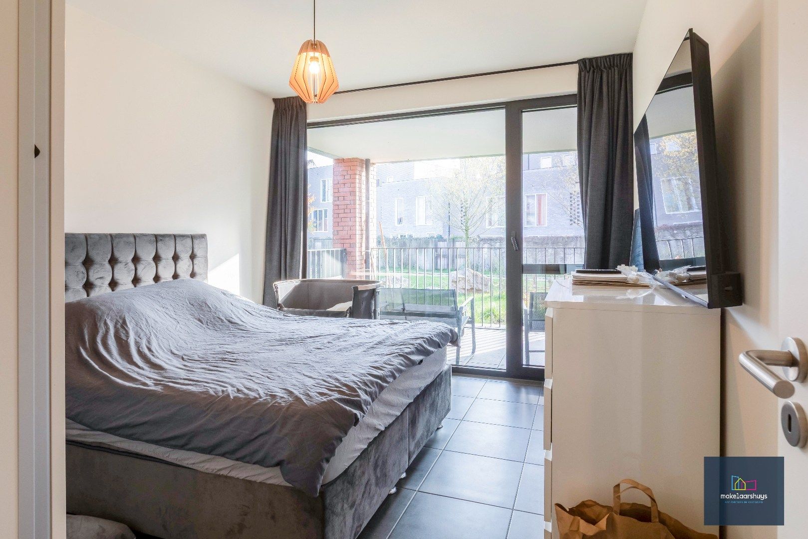 Schitterend 1-slpk.appartement met berging en ondergrondse staanplaats.  foto 8