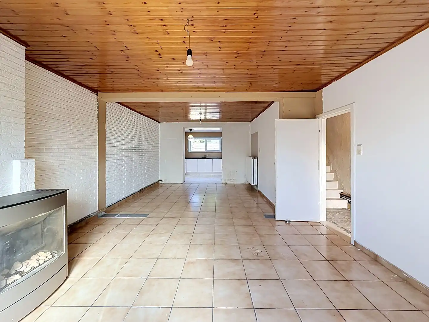 Gedeeltelijk gerenoveerde woning gelegen in residentiële wijk nabij de watertoren te Bredene.  foto 3