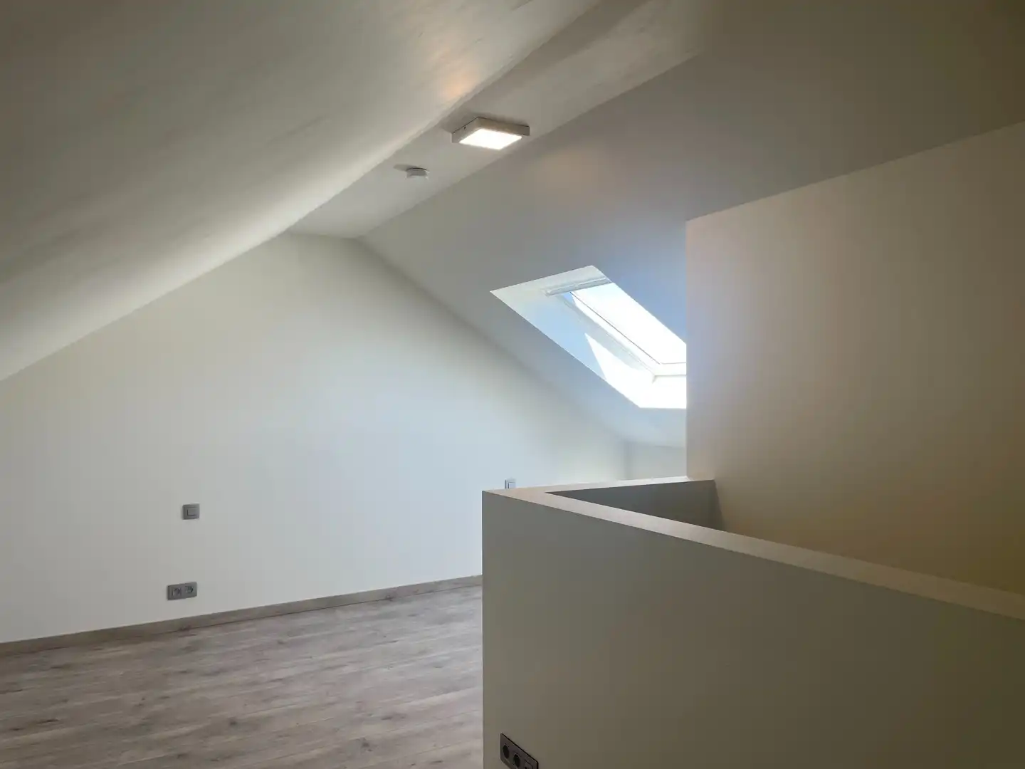 Moderne woning met 4 slaapkamers en garage in rustige buurt in Zwankendamme foto 19