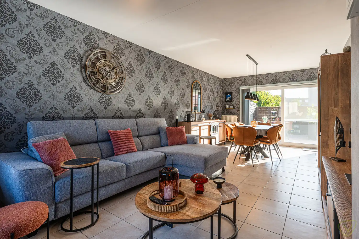 Moderne gezinswoning te koop in Eeklo met 3 slaapkamers, garage en zolder, perfect voor comfortabel wonen! foto 9