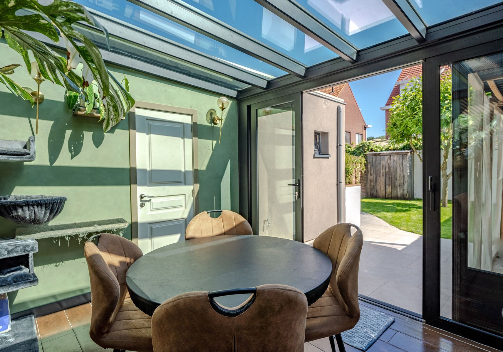 Instapklare woning in het hartje van Kapellen! foto 9