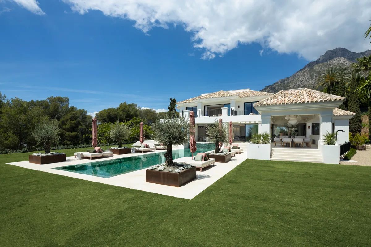 Betoverende luxe in Sierra Blanca: een meesterwerk van hedendaagse en Andalusische architectuur foto 2