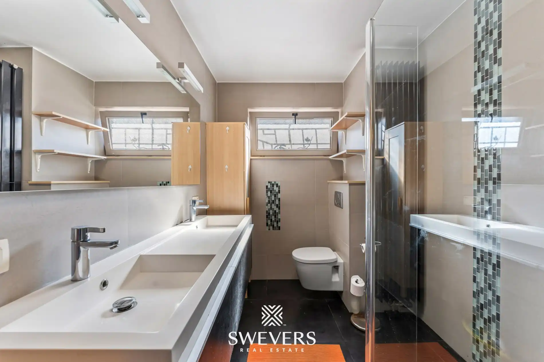 Ruime open bebouwing met polyvalent bijgebouw op toplocatie in Heusden-Zolder foto 7