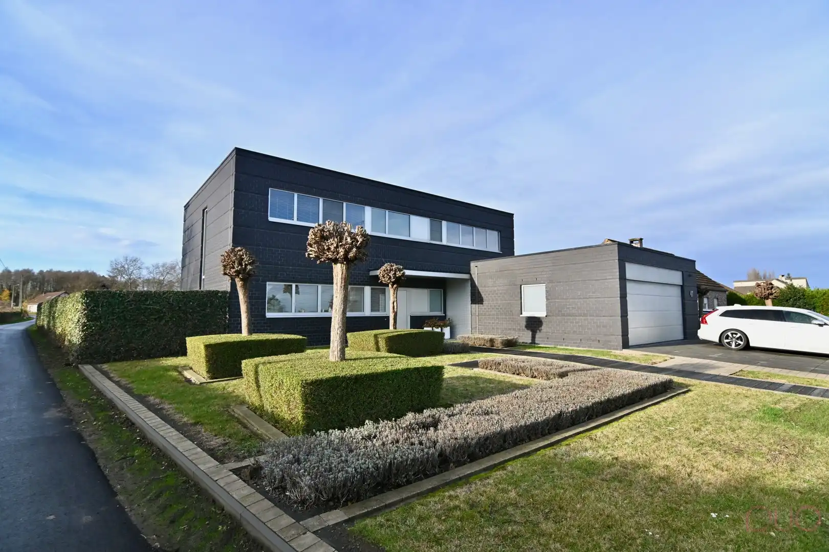 Ontdek ongeëvenaarde luxe en ruimte in deze prachtige villa in het rustige Herk-de-Stad. foto 39