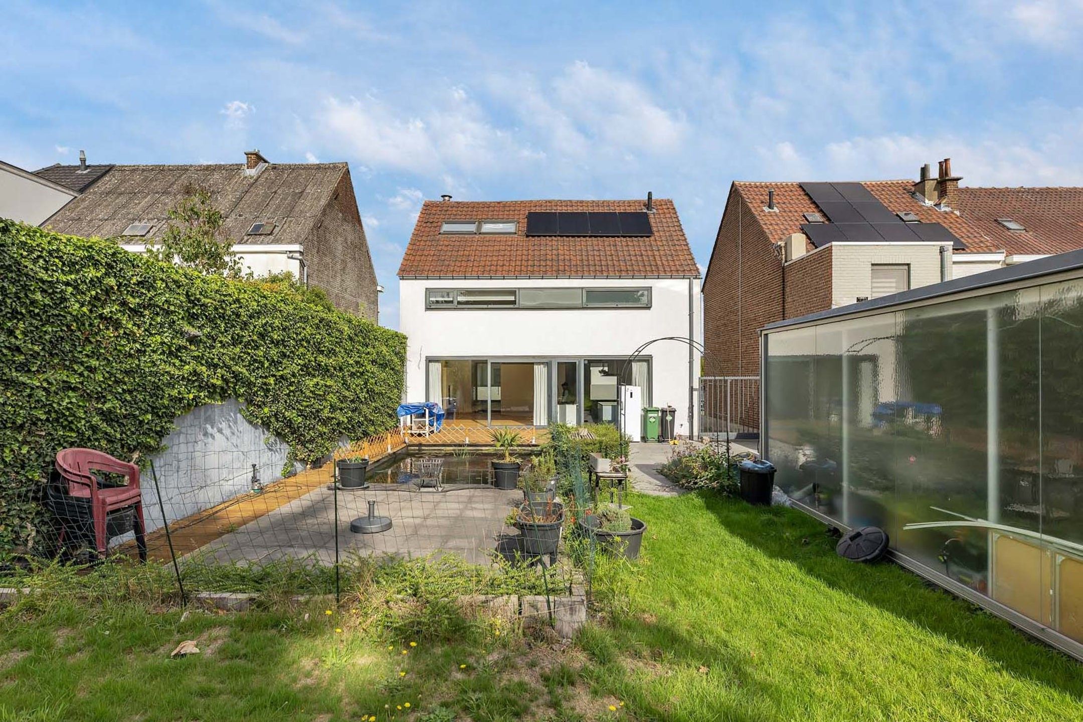Instapklare woning met garage en tuin nabij station foto 26