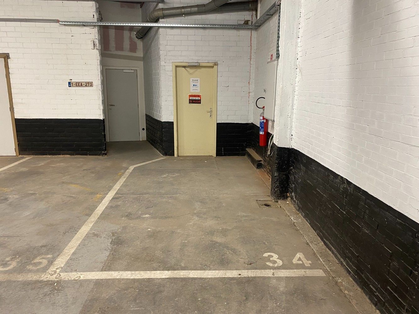 Magazijn met autostaanplaats te koop op een toplocatie in centrum Lier foto {{pictureIndex}}