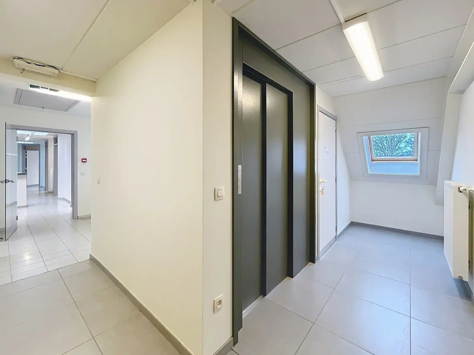 Vlot bereikbare kantoorruimtes in Kinrooi.  foto 3