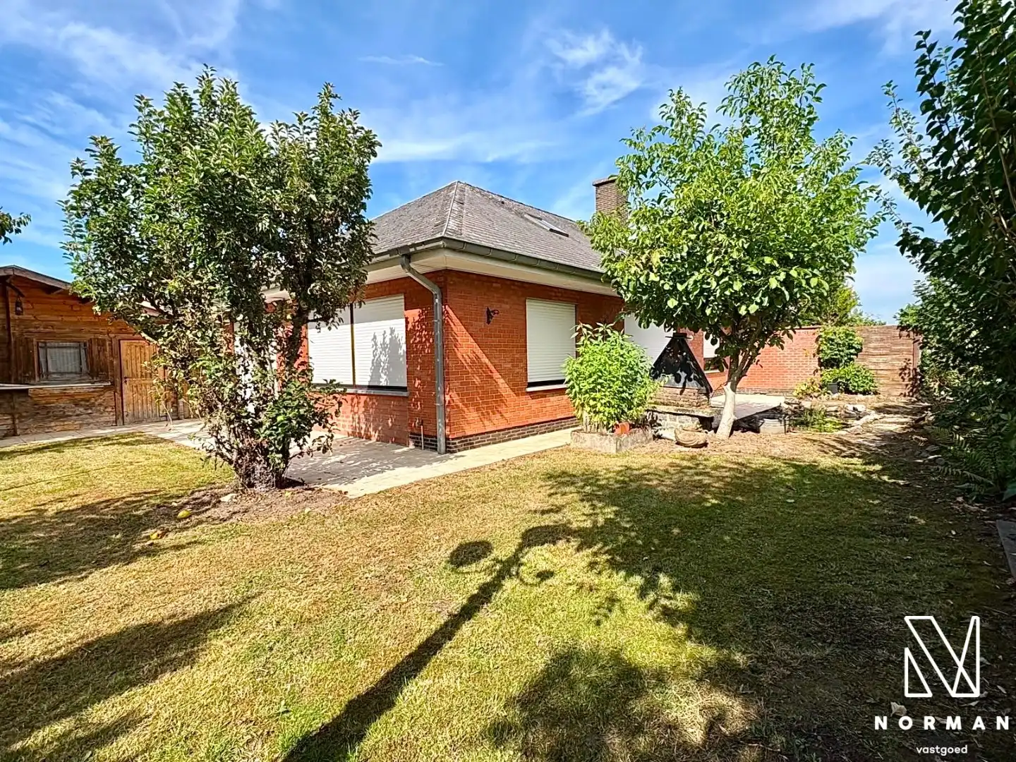 Alleenstaande bungalowwoning met 3 slaapkamers, tuin en garage te koop in rustige woonwijk te Kuurne! foto 4