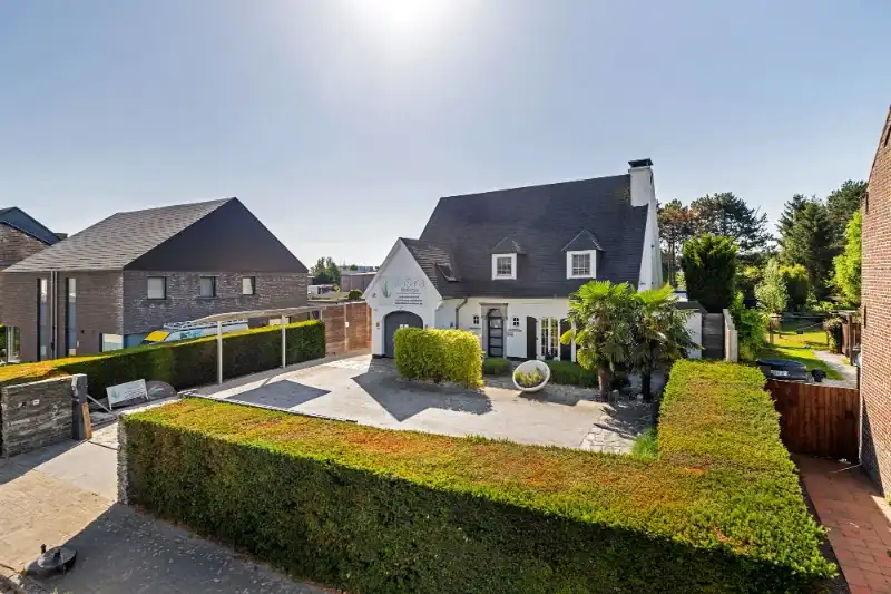 Exclusieve rustieke villa in Erembodegem met privé wellness foto 2