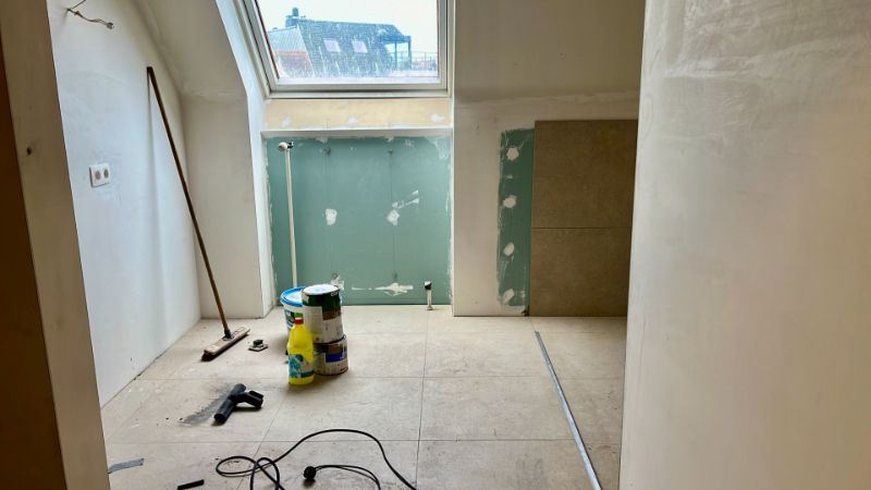 RUIM DUPLEXAPPARTEMENT DRIE SLAAPKAMERS, TUIN EN GARAGE TE HUUR foto 9